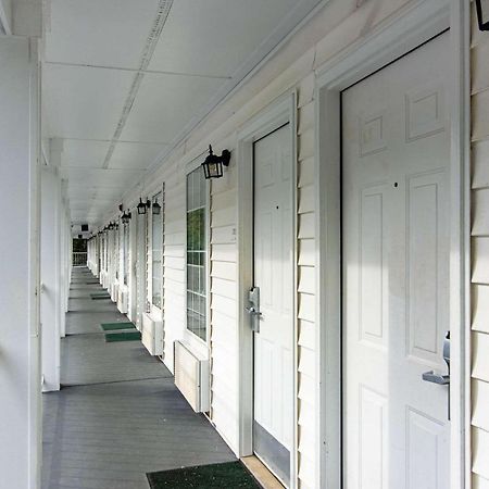 Quality Inn Thomaston Екстериор снимка