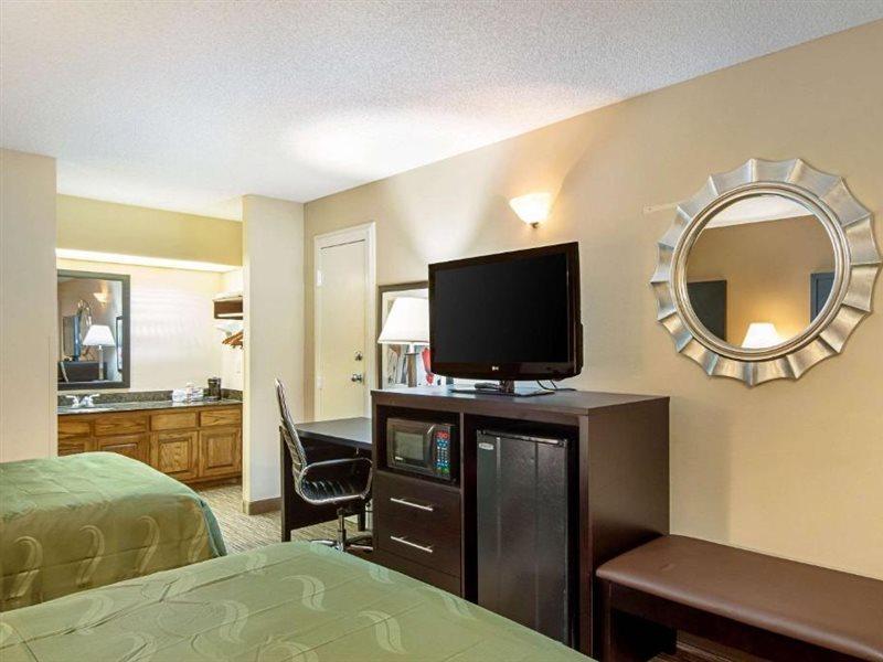 Quality Inn Thomaston Екстериор снимка